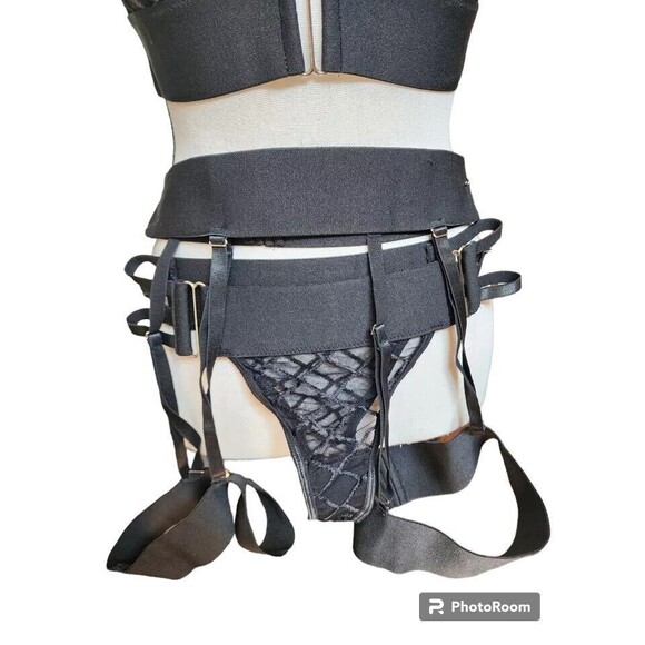 3 Piece Set Bra Thong Garter Size Small Black - Picture 6 of 10